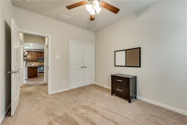 Building Photo - 1300 Poplar Dr