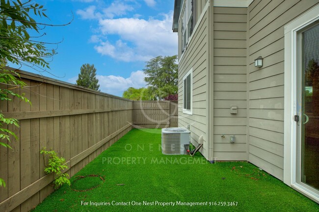 Building Photo - Luxury Living in Prime Granite Bay Location!