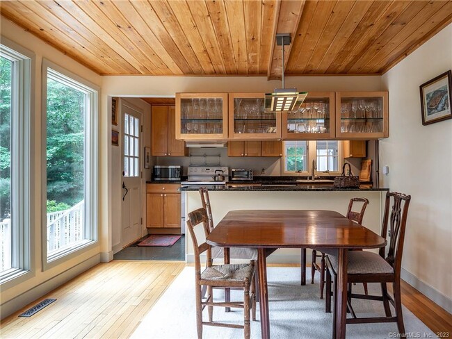 Building Photo - 23 Nettleton Hollow Rd