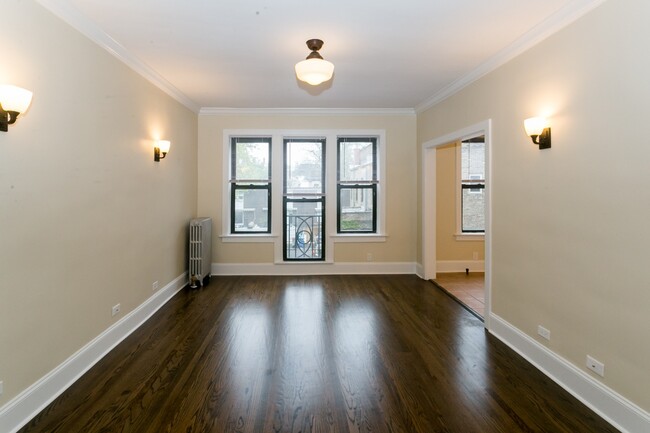 1362 South Living Room - 1360-64 E. 52nd St.