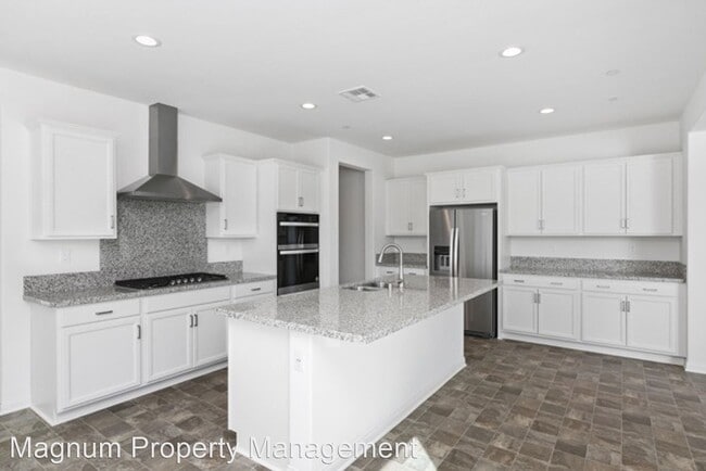 Building Photo - 7 br, 4.5 bath House - 32929 Hutton Way