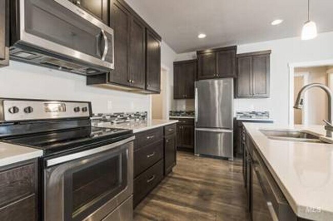 Building Photo - 3 bed, 3 bath townhome will be ready in May for you