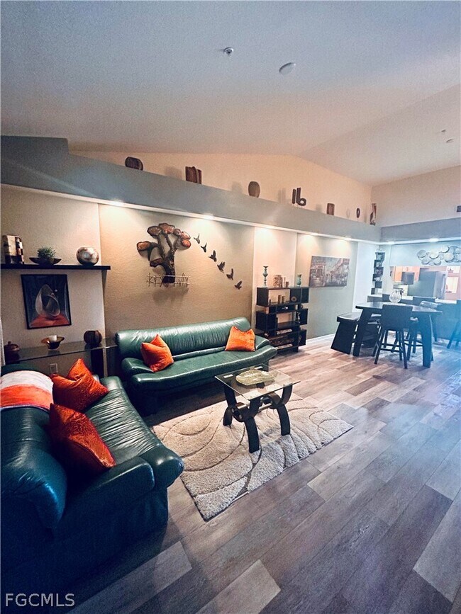 Building Photo - 1137 Van Loon Commons Cir