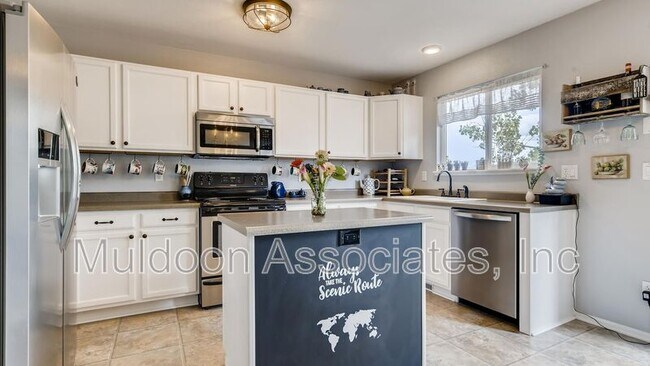 Building Photo - 4844 Little London Dr