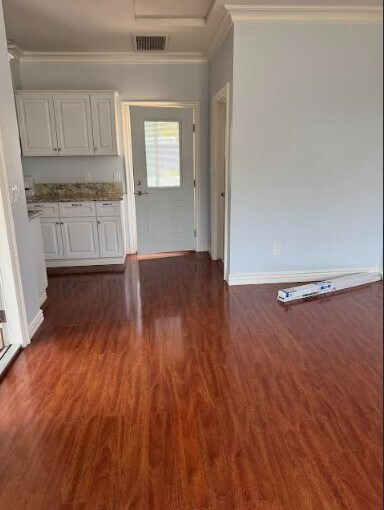 Building Photo - 2976 Glenmanor Pl