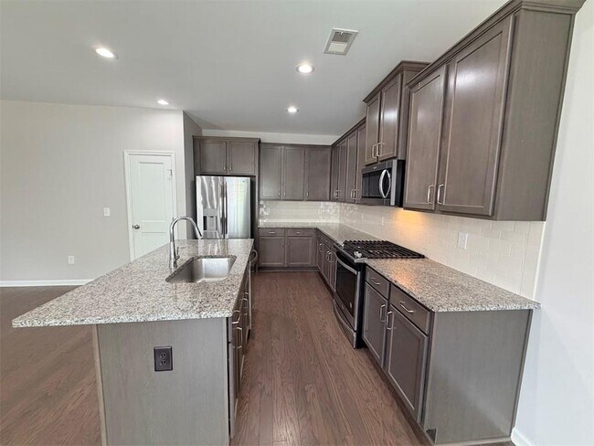 Building Photo - 1769 Sanford Dr