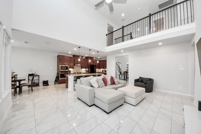 Building Photo - 21638 Laggan Clf Ln