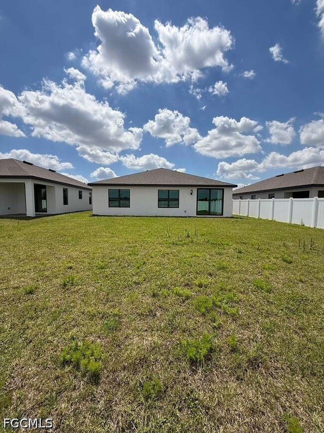 Building Photo - 1179 Caloosa Crk Dr