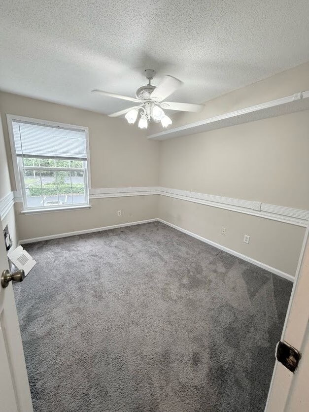 Building Photo - 8558 Hopkins Cir