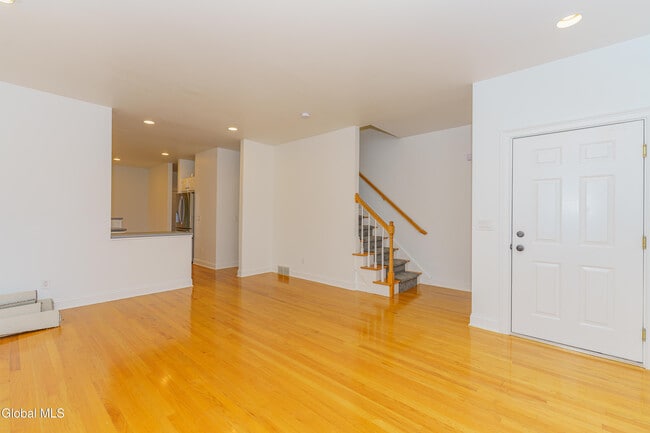 Building Photo - 80 Vanderbilt Ave