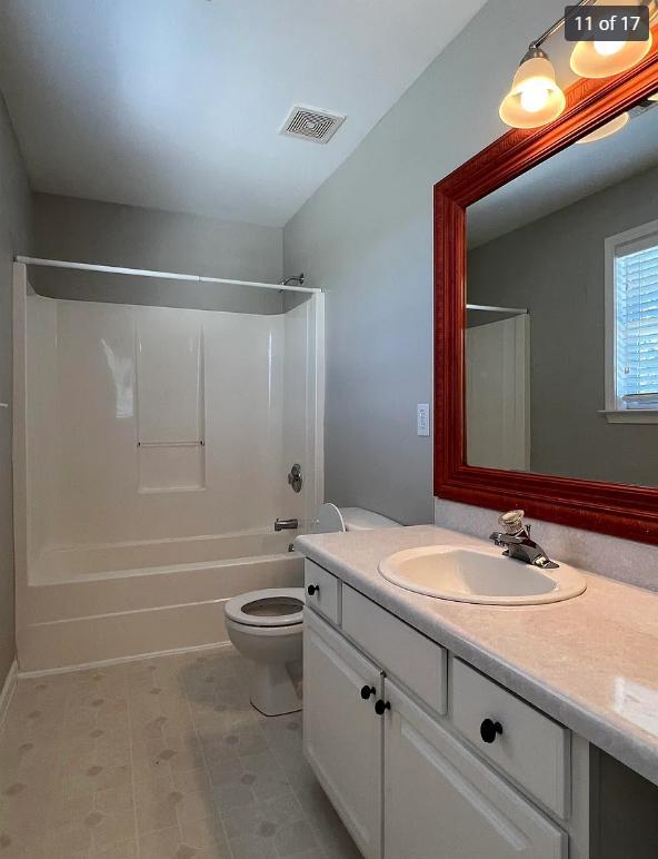 Building Photo - 128 Marshland Ln