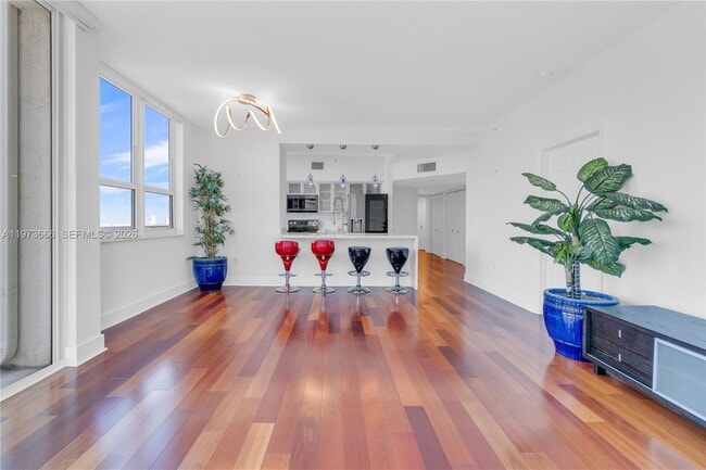 Building Photo - 1155 Brickell Bay Dr