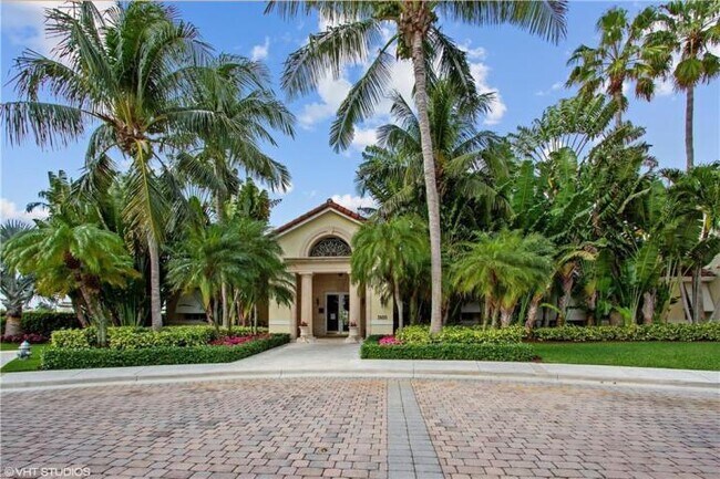 Building Photo - 3606 S Ocean Blvd