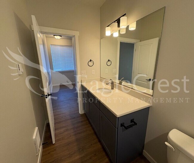 Building Photo - Herbert PL