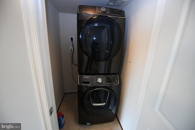 Building Photo - 23171 Ambrosia Ln