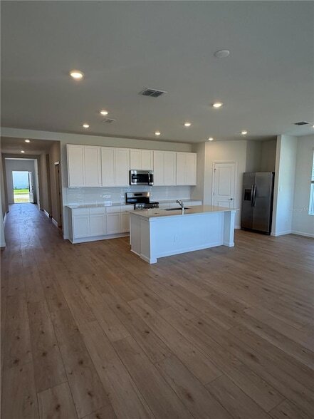 Building Photo - 4377 Vibernum Ave