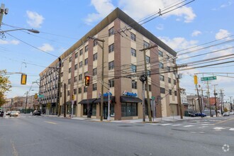 Building Photo - 311-315-315 West Side Ave