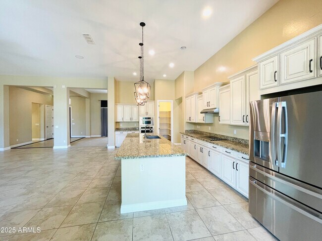 Building Photo - 3104 E Wildhorse Ct