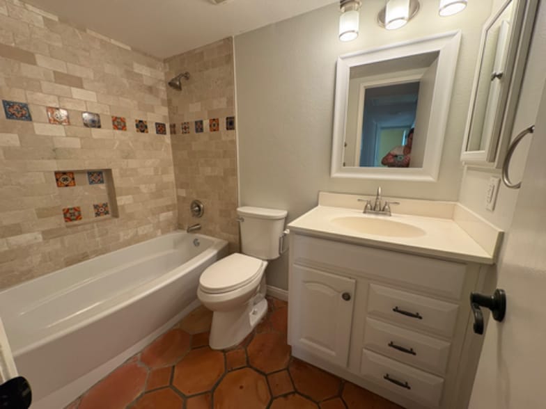 Building Photo - 112 Avenida Dolores