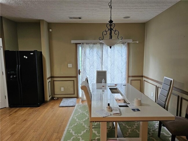 Building Photo - 2160 Hawks Bluff Trail NW