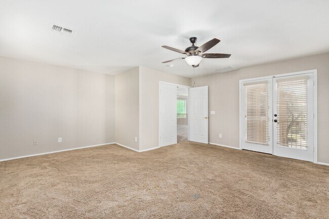 Building Photo - Gorgeous 3 bed/2 bath in Power Ranch!