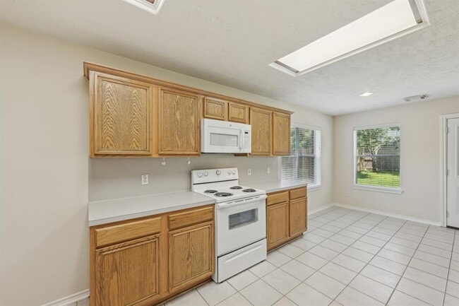 Building Photo - 15403 Court Amber Trail