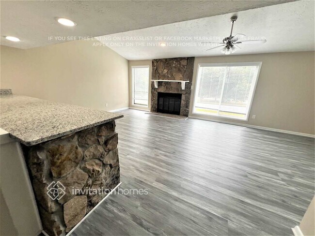 Building Photo - 5006 Stoney Point Cir