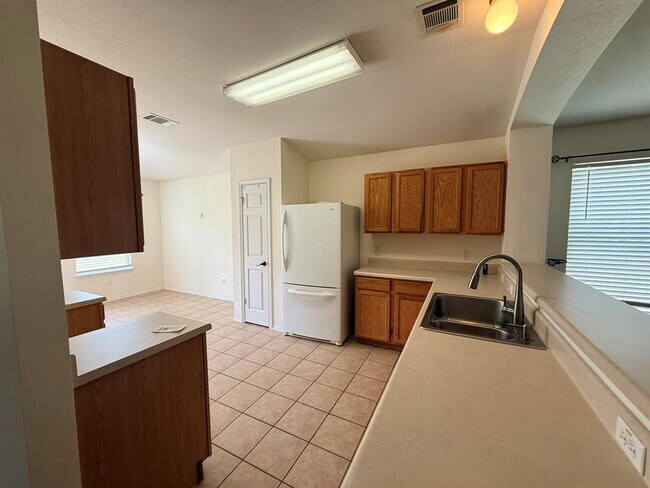 Building Photo - 116 Spur Cove