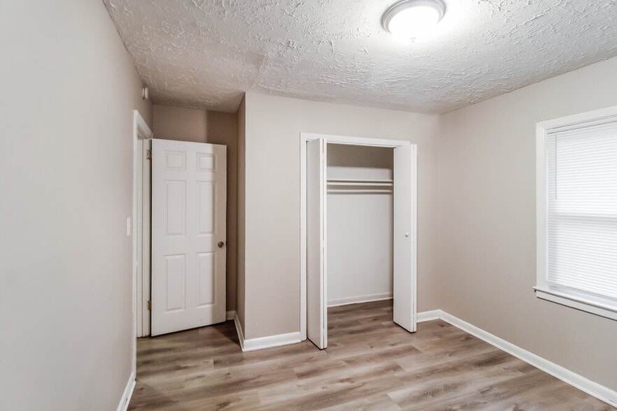 Building Photo - 3135 Robin Rd