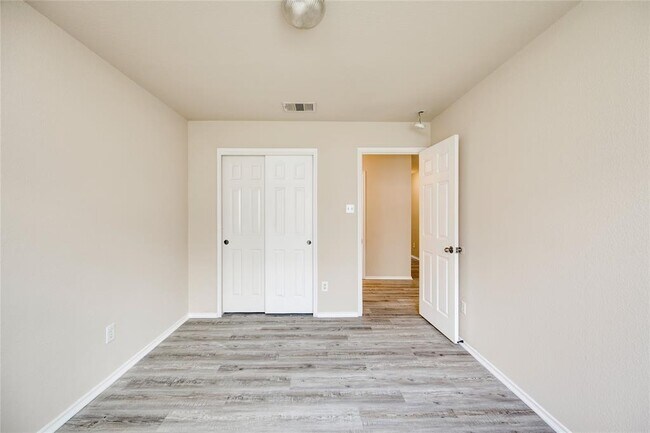 Building Photo - 2509 Pearson Way