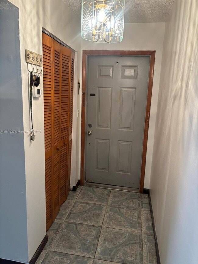 Building Photo - 2514 Taylor St