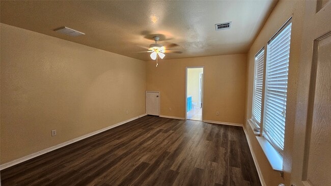 Building Photo - 22135 Greengate Dr