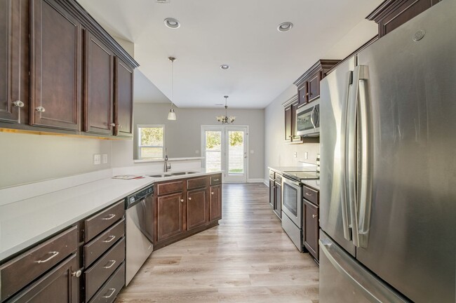 Building Photo - Beautiful, Like-New 3-Bedroom Home in Bell...