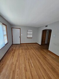 Building Photo - 3925 N 41st St