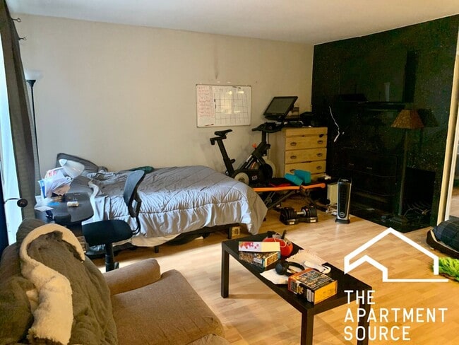 Building Photo - 744 W Gordon Terrace