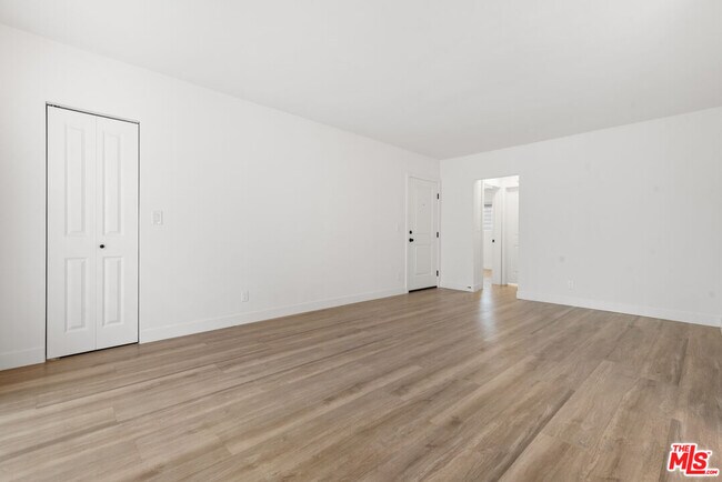 Building Photo - 3707 S Canfield Ave