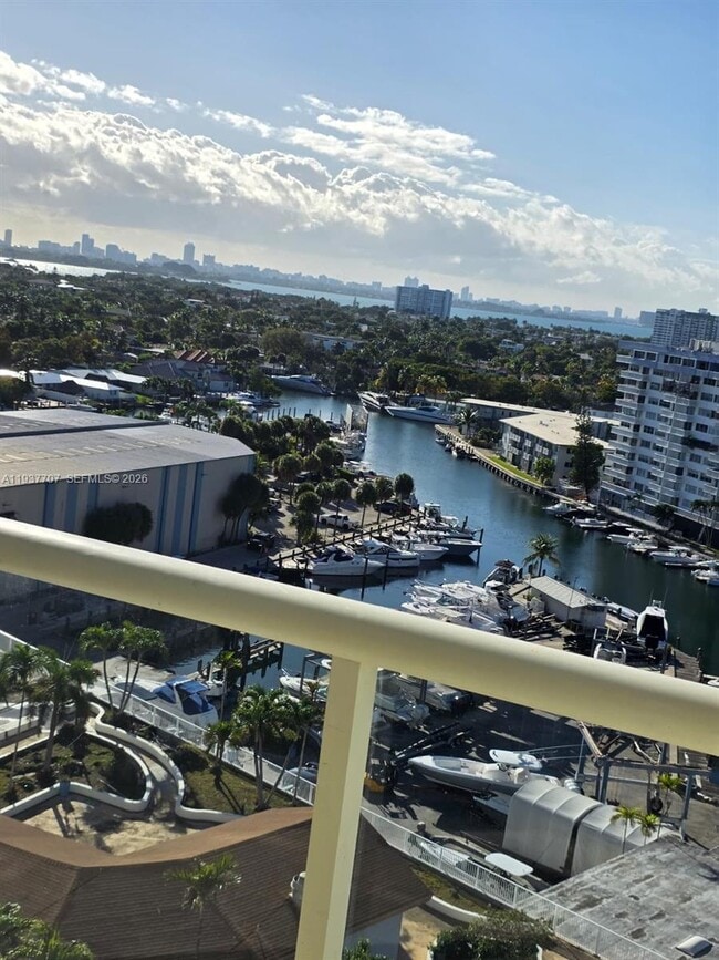 Building Photo - 13499 Biscayne Blvd