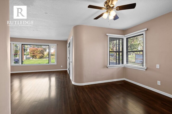 Building Photo - $500 OFF !!!   MOVE - IN SPECIAL!!!  2 Bed / 1 Bath Home with Large Deck