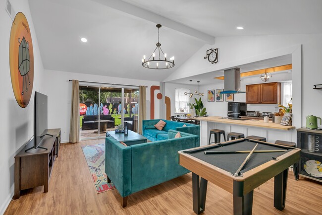 Building Photo - 5755 Cartagena St