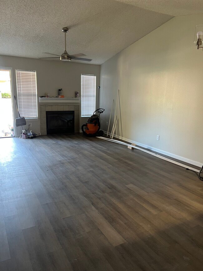 Building Photo - 1942 Baywind Ct