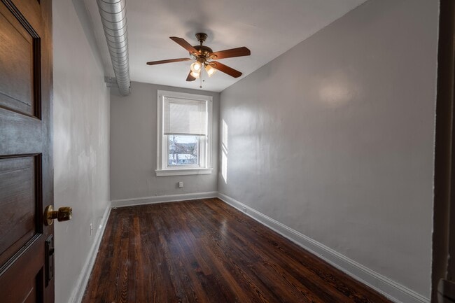 Building Photo - 2522 Maryland Ave