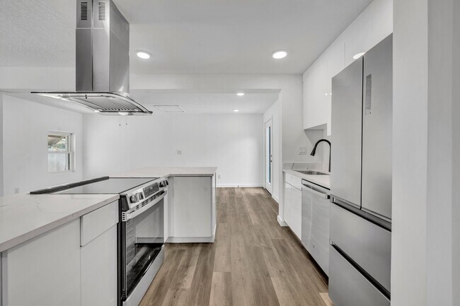 Building Photo - 713 Langston Ct