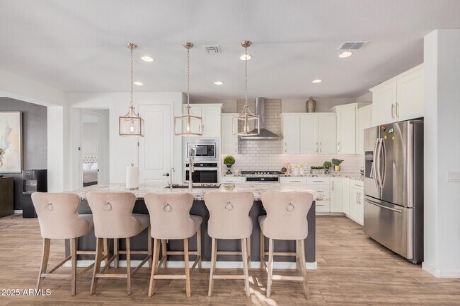 Building Photo - 5654 N 88th Ln