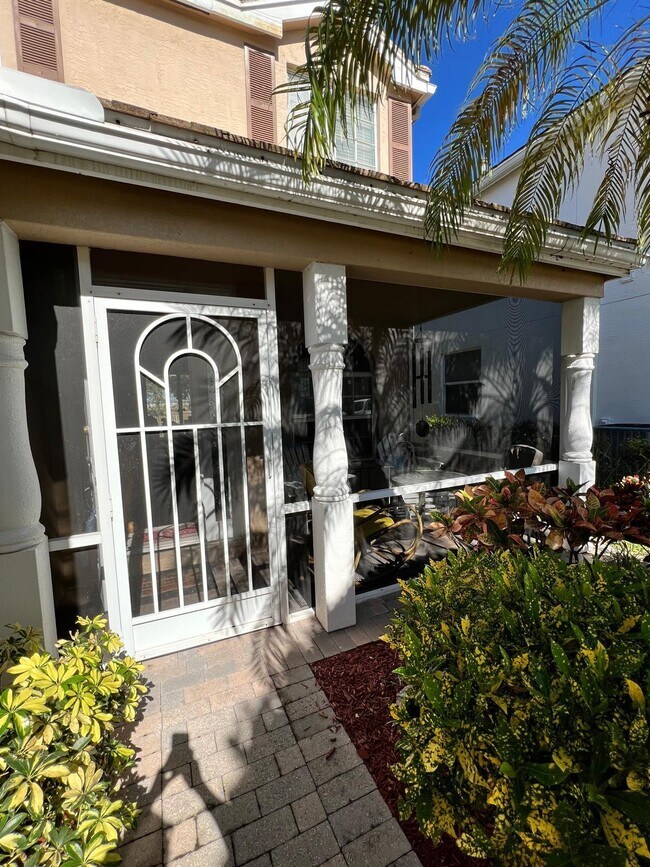 Building Photo - 217 Berenger Walk