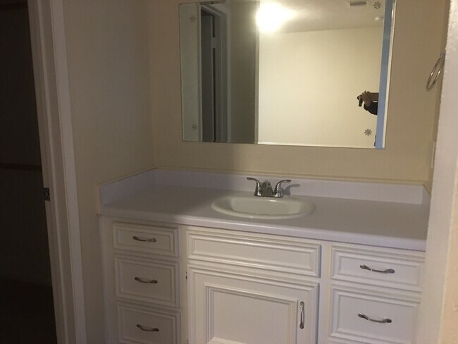 Building Photo - Coming Soon!