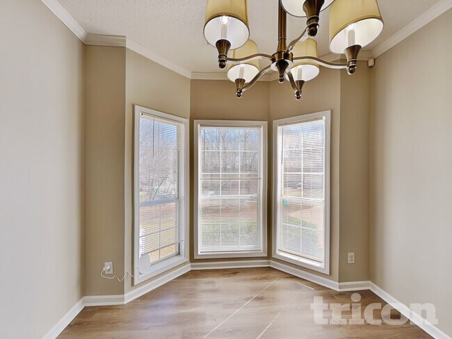 Building Photo - 313 Westchester Way