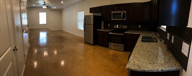 Building Photo - 9455 Aqua Dr