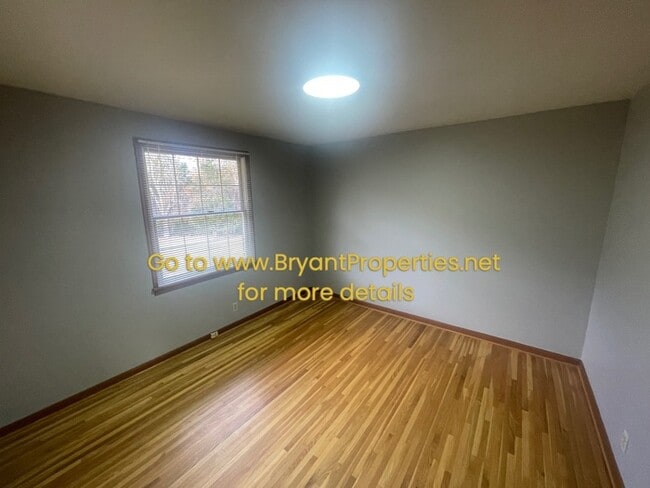 Building Photo - Duplex