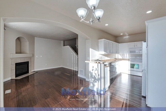 Building Photo - Wonderful 4BD 3.5BTH 2GAR Home in Lehi