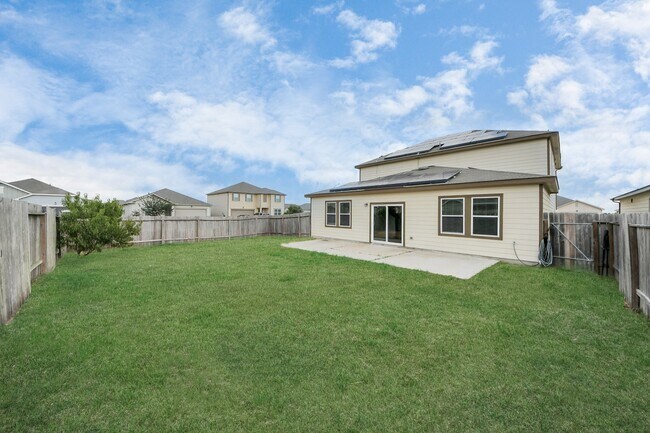 Building Photo - 2056 Spindletree Ln